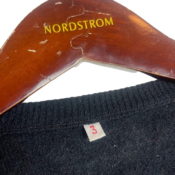 ITALIAN Men’s Black Red Argyle Golf Sweater Size XL Wool V-Neck Cozy Winter - Picture 3 of 6